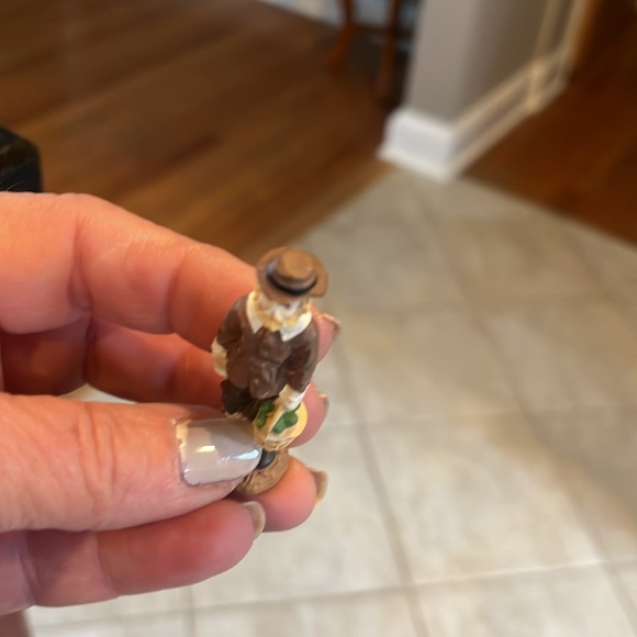 Thanksgiving Village Decor - Picture 14 of 14